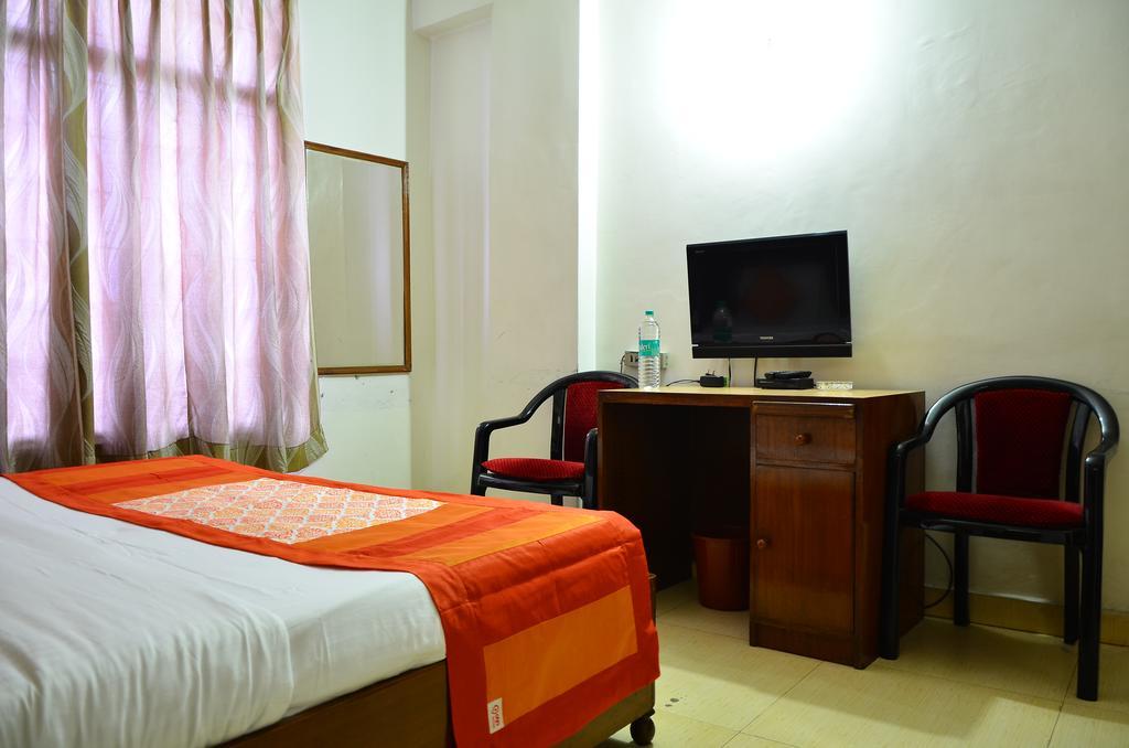 ניו דלהי Airport Hotel Paradise International מראה חיצוני תמונה