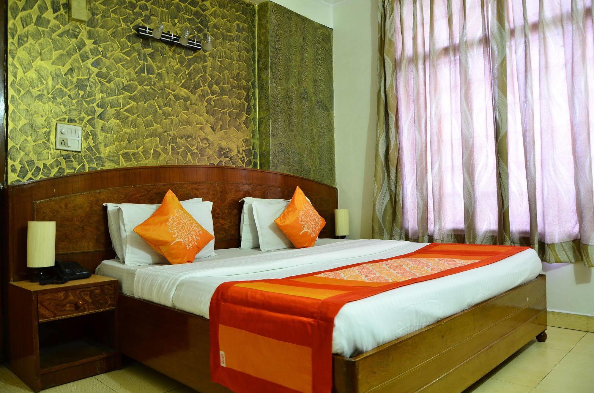 ניו דלהי Airport Hotel Paradise International מראה חיצוני תמונה